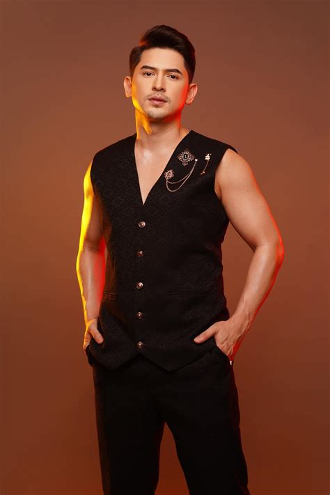 Roche Ahron Villena (@ahronvillena) .